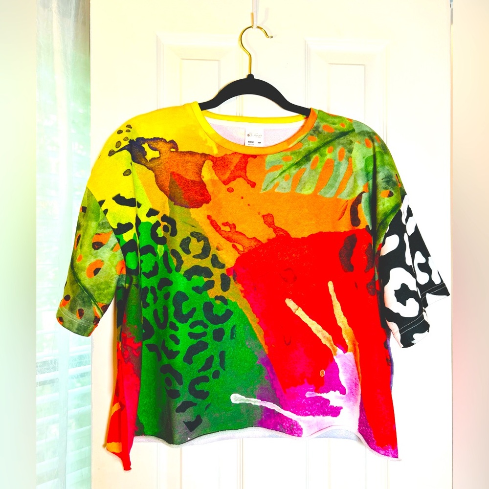 Dressed In Joy Cropped Tee - Vibrant Abstract Print, Sz XL, EUC!